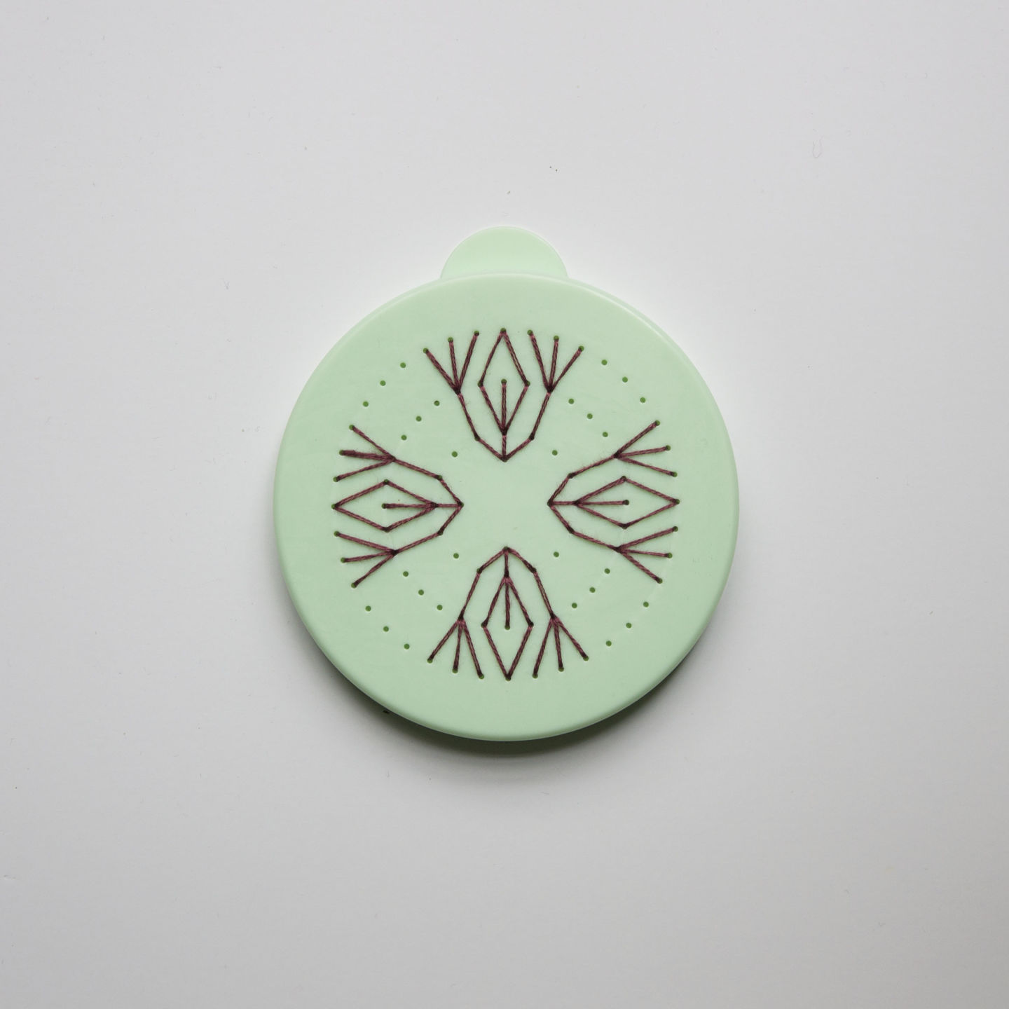 camela mint_lid_3_hires.jpg